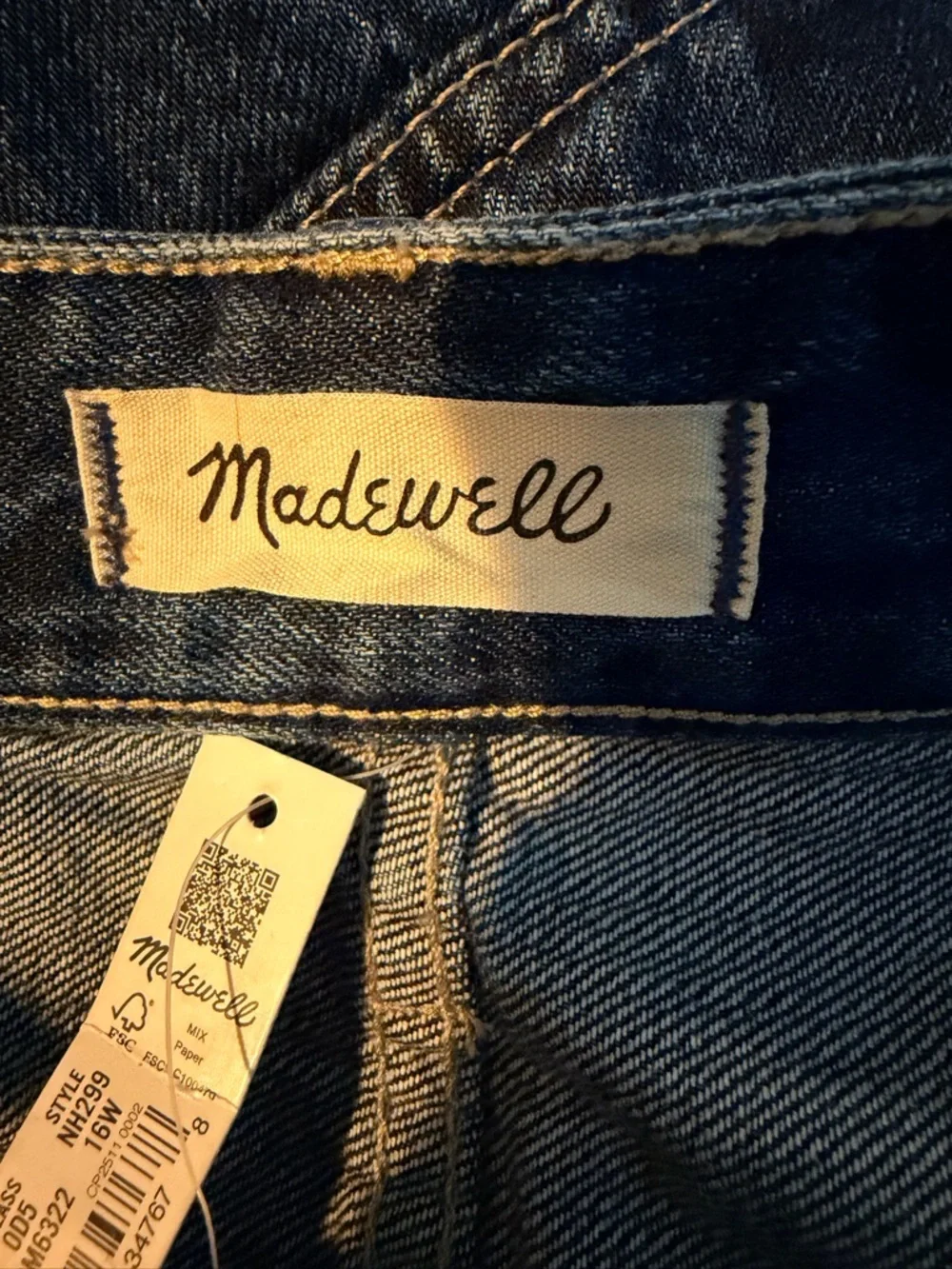 Madewell Classic Blue Denim Skirt NWT - Picture 4 of 4